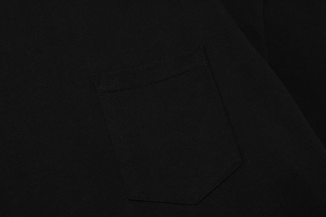 P150 Chrome Hearts 2026 early spring new style Breast pocket Thread printed logo Uniform short-sleeved T-shirt for men and women · Customized 300g 100% double yarn pure cotton fabric · Custom dyed 32 count double-strand thread · Collar label, hangtag, main mark and three labels complete Color: Black Size: XS S M L